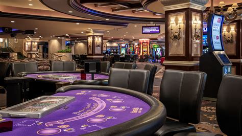 Harrah's Lake Tahoe Hotel & Casino .